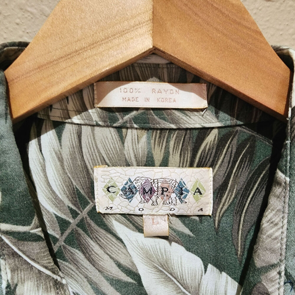 Vintage Hawaiian Shirt - Picture 3 of 5